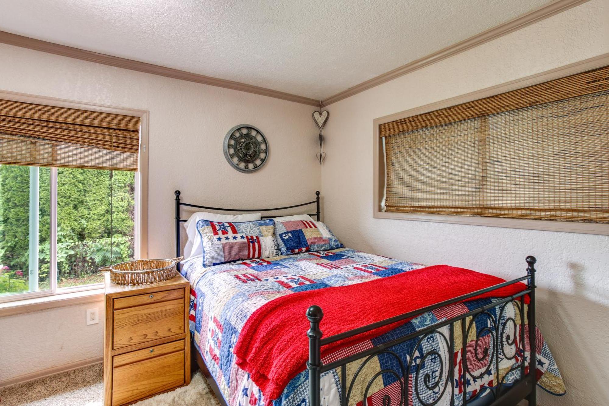 Tacoma Home On Steilacoom Lake With Dock! Ngoại thất bức ảnh